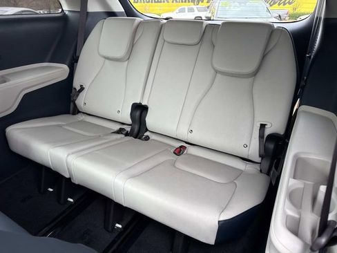 New 2026 Kia Carnival SX image 16