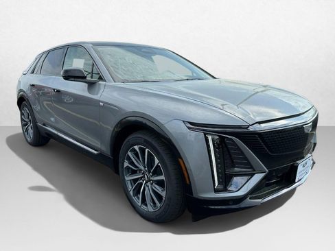 New 2024 Cadillac Lyriq Sport image 2