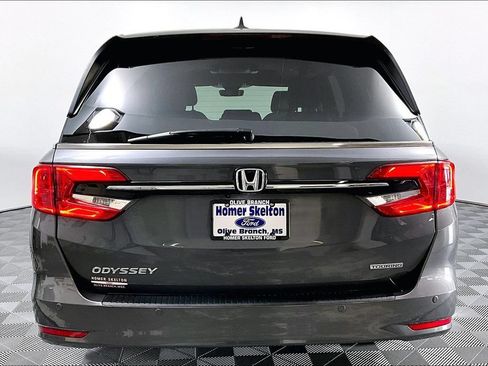 Used 2024 Honda Odyssey Touring image 4