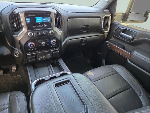 Certified 2021 GMC Sierra 2500 Denali image 12