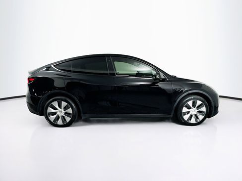Used 2022 Tesla Model Y Long Range AWD/4WD image 10