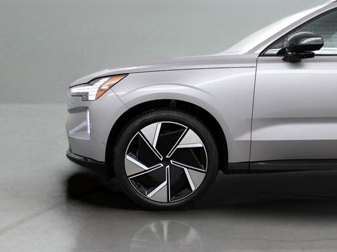 New 2026 Volvo EX90 Ultra AWD/4WD image 9