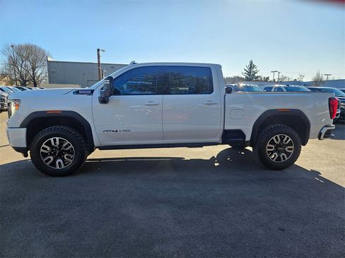 Used 2022 GMC Sierra 3500 AT4 w/ AT4 Premium Plus Package image 4