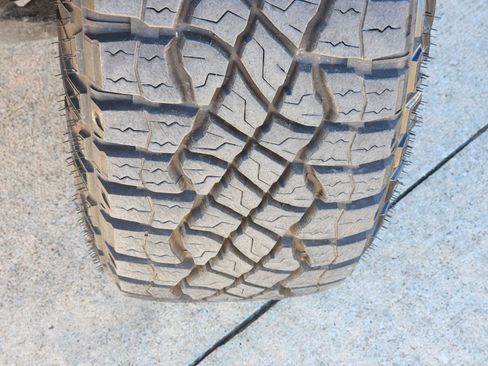 Used 2025 Chevrolet Colorado ZR2 w/ Technology Package image 15