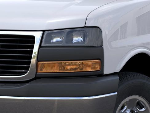 New 2026 GMC Savana 3500 w/ Power Convenience Package RWD image 34
