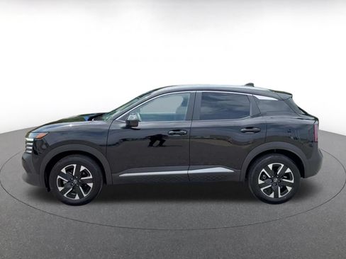 Used 2026 Nissan Kicks SV w/ Cold Weather Package AWD/4WD image 9