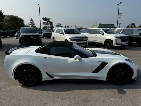 Used 2019 Chevrolet Corvette Z06 RWD image 7
