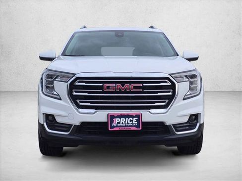 Used 2023 GMC Terrain SLT AWD/4WD image 2