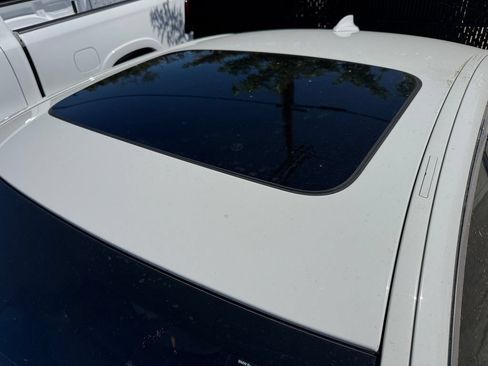Used 2018 BMW 530e RWD image 17