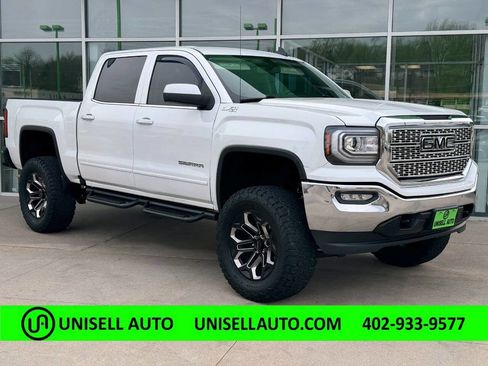 Used 2017 GMC Sierra 1500 SLE w/ SLE Value Package image 1