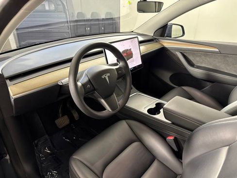 Used 2023 Tesla Model Y Long Range AWD/4WD image 13