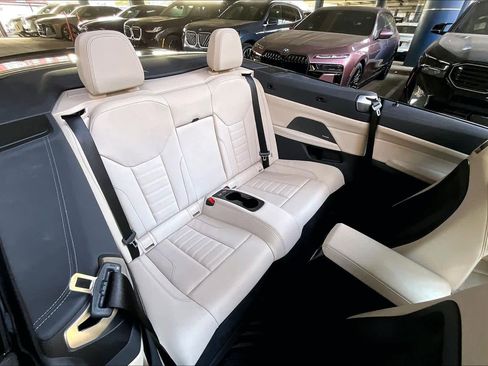 Used 2023 BMW 430i Convertible w/ M Sport Package image 19