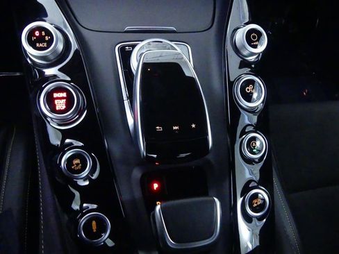 Used 2018 Mercedes-Benz AMG GT R image 18