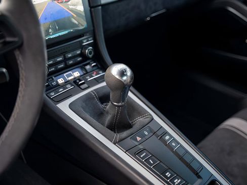 Used 2018 Porsche 911 GT3 image 31