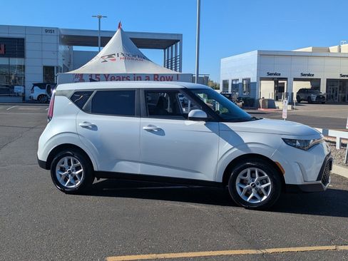 Used 2024 Kia Soul LX w/ Option Group 015 image 6