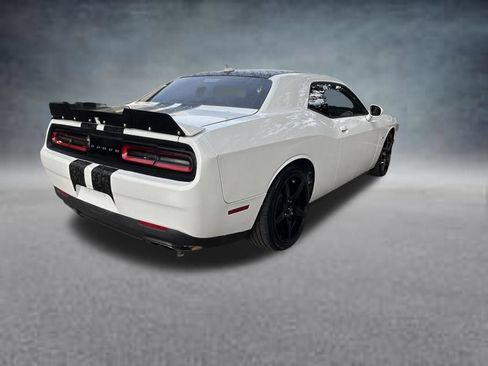 Used 2016 Dodge Challenger R/T Plus RWD image 4