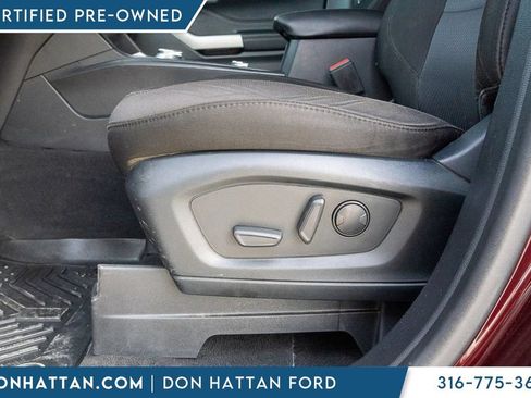 Certified 2022 Ford Explorer XLT w/ Class IV Trailer Tow Package AWD/4WD image 18