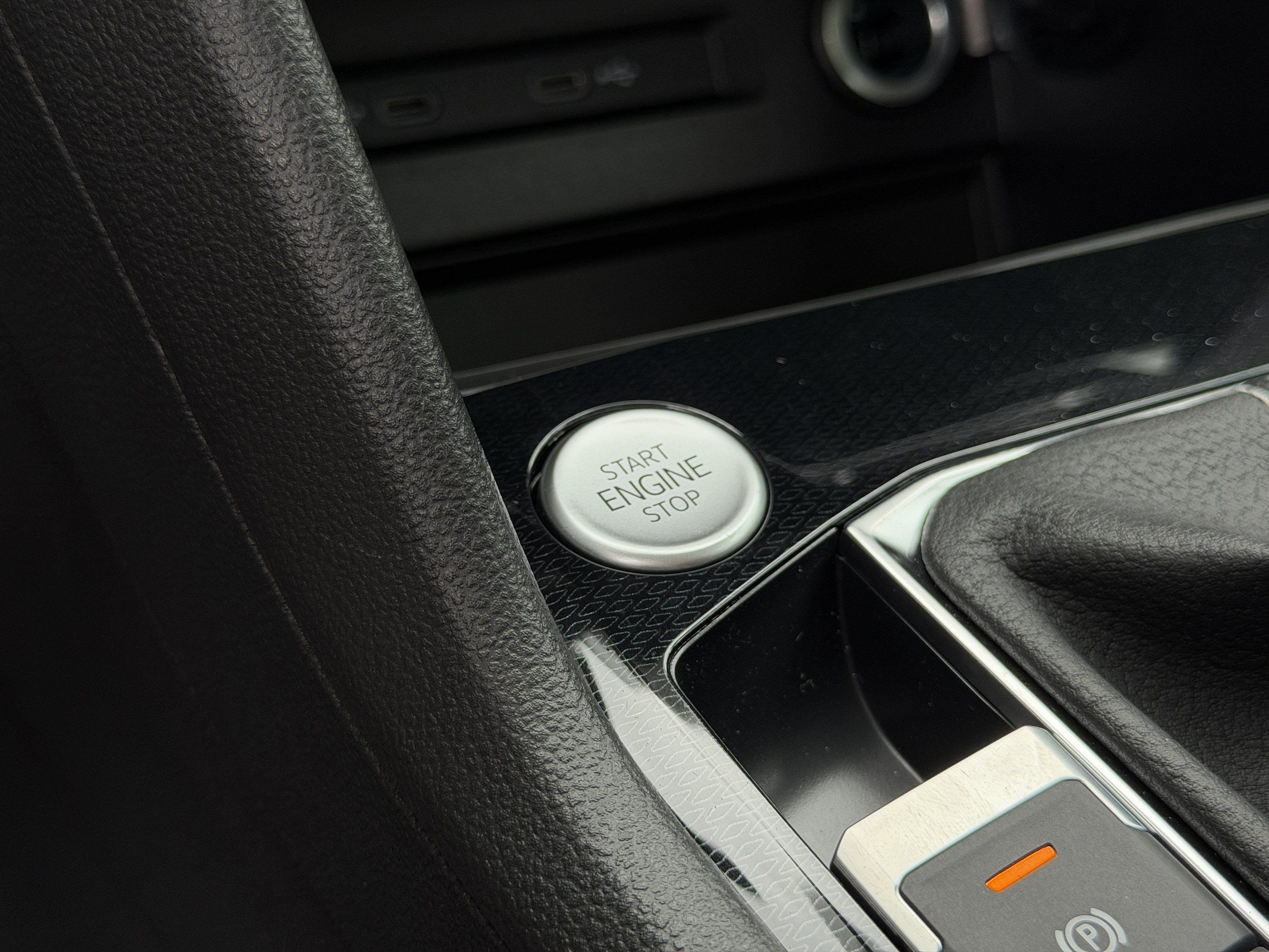 New 2026 Volkswagen Taos SE FWD image 27