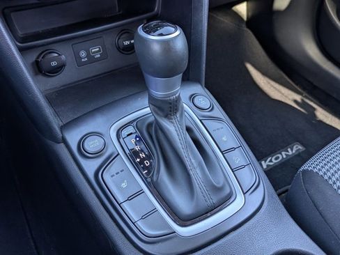 Used 2021 Hyundai Kona SEL image 12