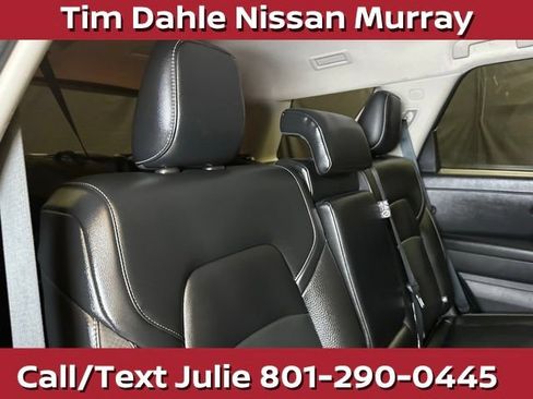 Used 2024 Nissan Pathfinder SL AWD/4WD image 19