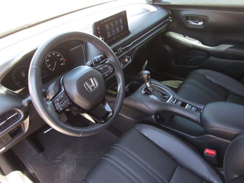 Certified 2024 Honda HR-V EX-L image 16