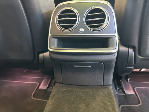 Used 2019 Mercedes-Benz S 560e image 30