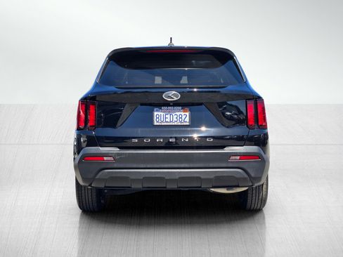 Used 2021 Kia Sorento LX FWD image 5