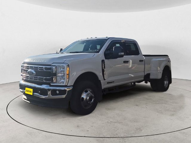Used 2024 Ford F350 XLT AWD/4WD image 1