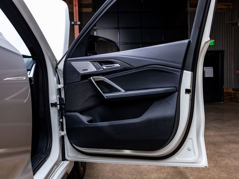 Used 2025 BMW X1 M35i w/ Premium Package image 32