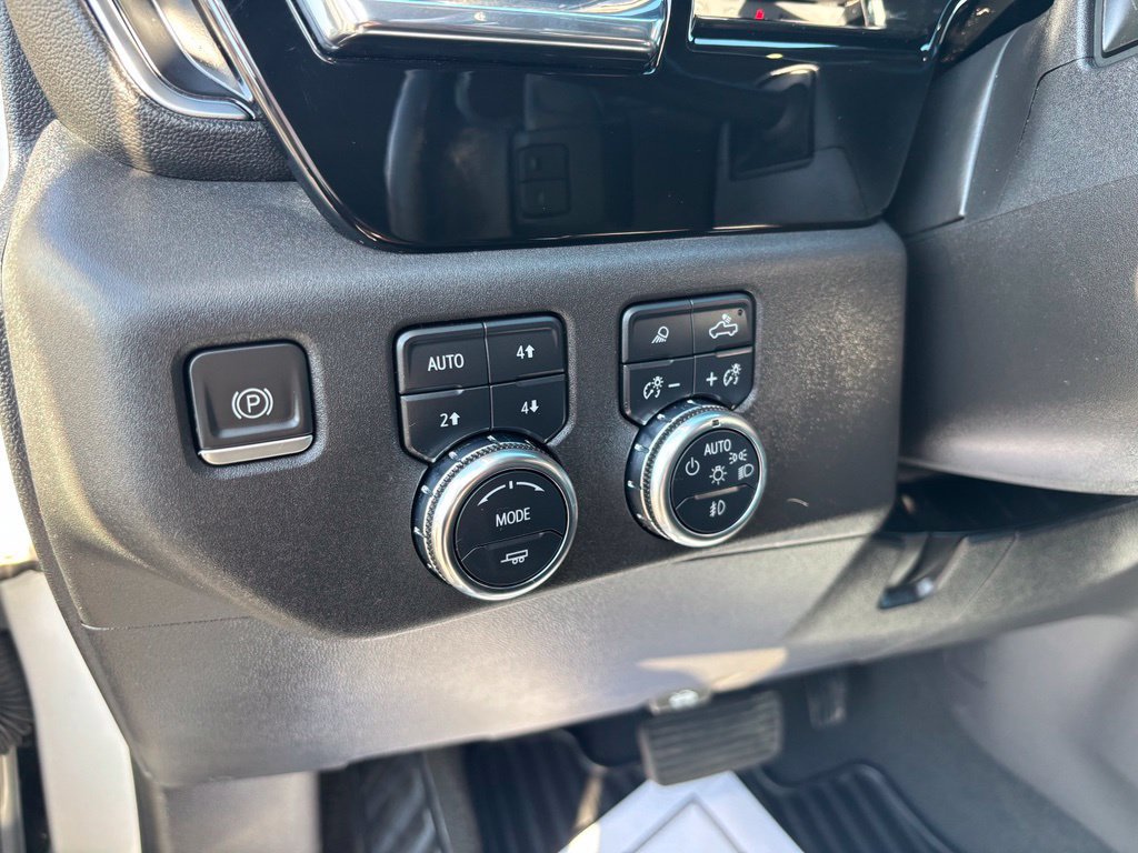 Used 2022 GMC Sierra 1500 Elevation w/ Elevation Premium Package AWD/4WD image 17