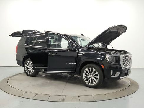 Used 2023 GMC Yukon Denali image 9