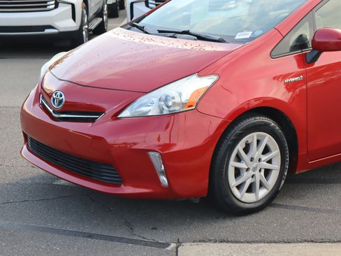 Used 2014 Toyota Prius V Three FWD image 6