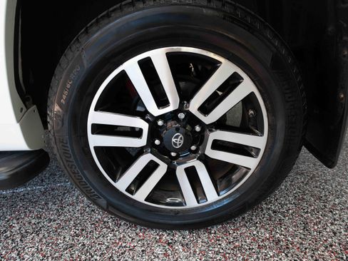 Used 2019 Toyota 4Runner Limited image 29