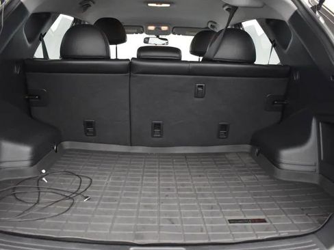 Used 2011 Hyundai Tucson GLS image 16