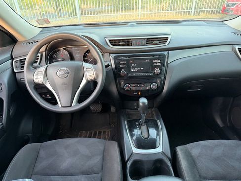 Used 2015 Nissan Rogue SV image 9