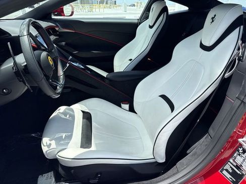 Used 2024 Ferrari Roma RWD image 11