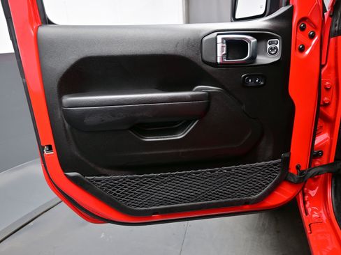Used 2025 Jeep Wrangler Sport S AWD/4WD image 9