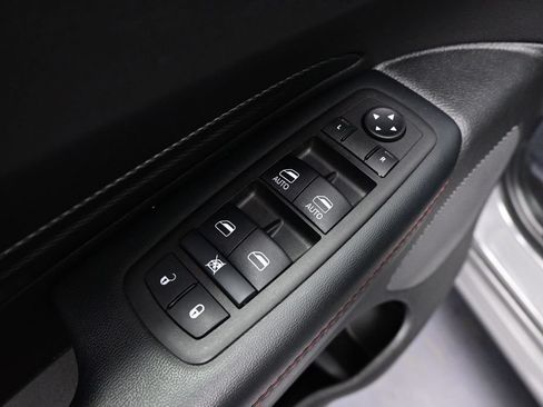 Used 2025 Dodge Durango GT AWD/4WD image 14