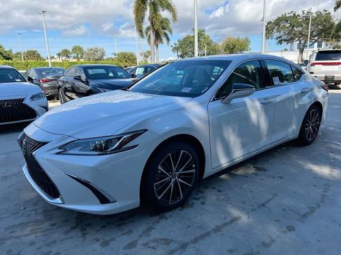 New 2025 Lexus ES 350 350 image 3