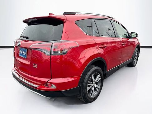 Used 2016 Toyota RAV4 XLE image 7