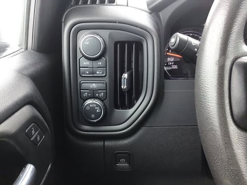 Used 2023 Chevrolet Silverado 1500 Custom image 33