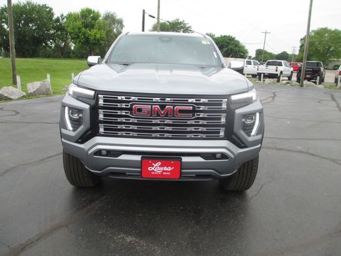 Used 2024 GMC Canyon Denali AWD/4WD image 13