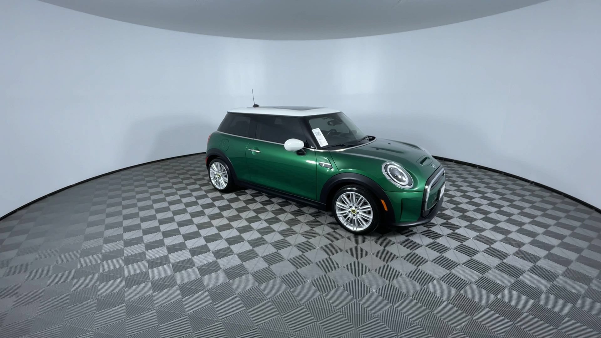 Used 2023 MINI Cooper SE FWD image 2