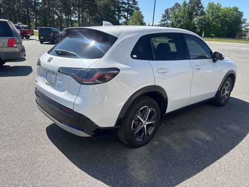 Used 2025 Honda HR-V EX-L image 8