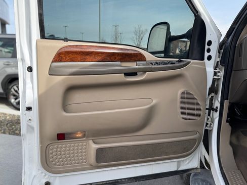 Used 2002 Ford F350 Lariat image 9