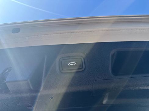 Used 2019 Hyundai Santa Fe Limited w/ Cargo Package image 9