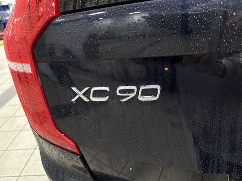 Used 2016 Volvo XC90 T6 Momentum w/ Momentum Plus Package image 27