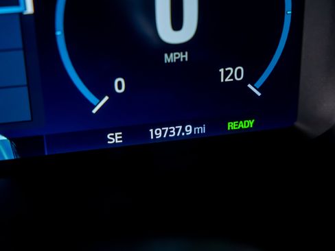 Used 2022 Ford F150 Lariat w/ Equipment Group 502A High AWD/4WD image 12