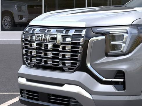New 2026 GMC Terrain Denali w/ LPO, Black Badging Package AWD/4WD image 13