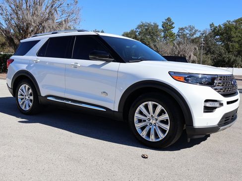 Used 2024 Ford Explorer King Ranch w/ Technology Package image 7